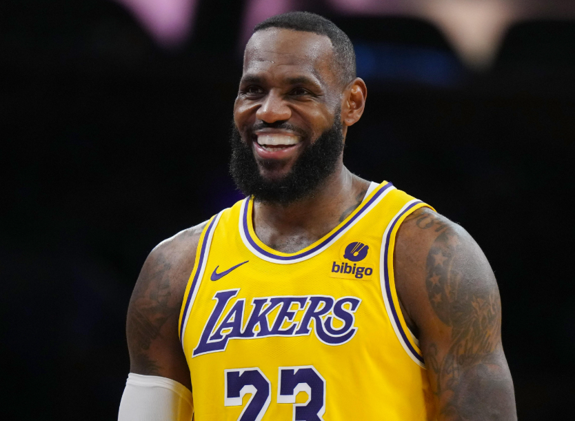 生涯砍下100次三双有多难？NBA历史仅6人，詹姆斯122次第五