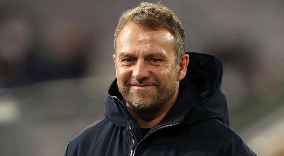 金钱诱惑？莱万拒绝沙特豪门1亿欧元年薪，留守巴萨圆梦欧冠