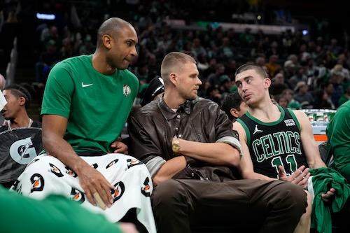 适应能力堪比詹姆斯，霍福德转换角色延长职业生涯