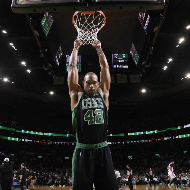 适应能力堪比詹姆斯，霍福德转换角色延长职业生涯