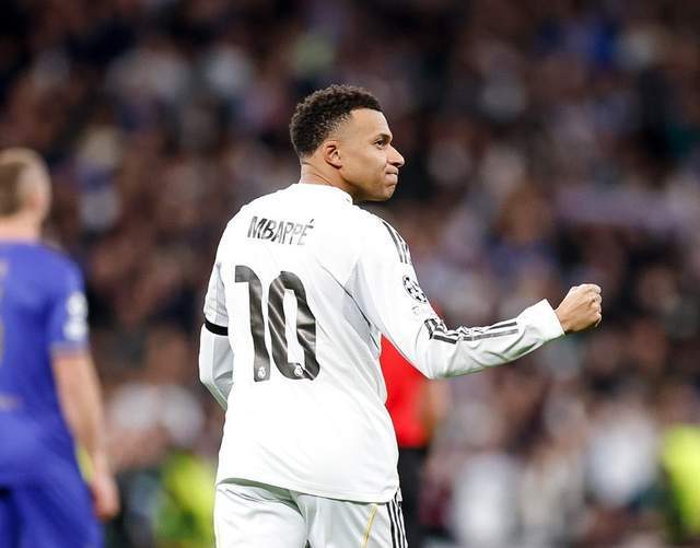 开云体育下载-6-1！姆巴佩梅开二度破纪录，1.5亿天王独造4球，皇马大开杀戒