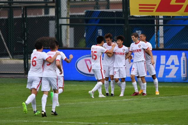 开云体育官网-前恒大小将助梅州双杀深足 球队收获首次中超连胜