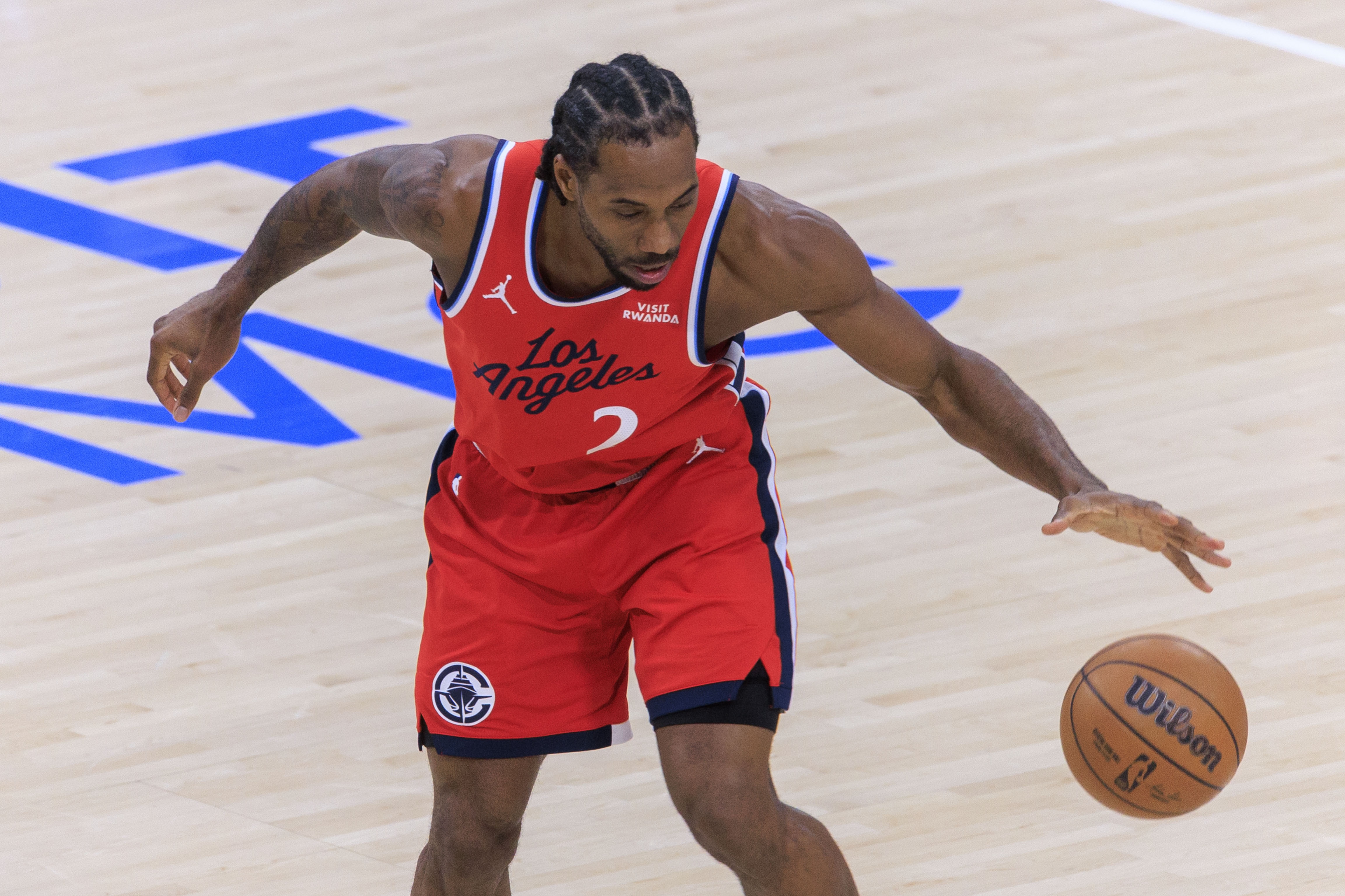 开云体育官网-记者：我一直反对过度吹捧伦纳德 但过去45天里他是联盟前8级别