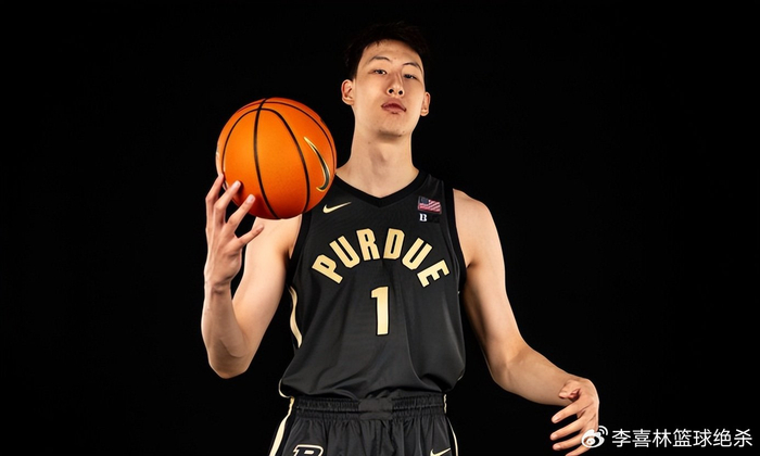 开云体育-夺冠+MVP！中国男篮18岁2米15新星崛起闪耀：曾单场轰30+8真猛|斯楠|世预赛|胡金秋|郇斯楠|篮板_新浪体育_新浪新闻