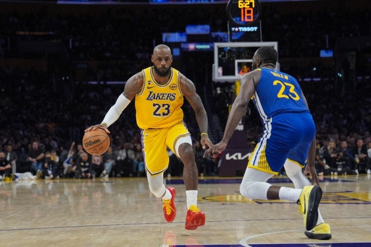 开云体育app-周六竞彩篮球强档：湖人内忧外患 勇士全民皆兵