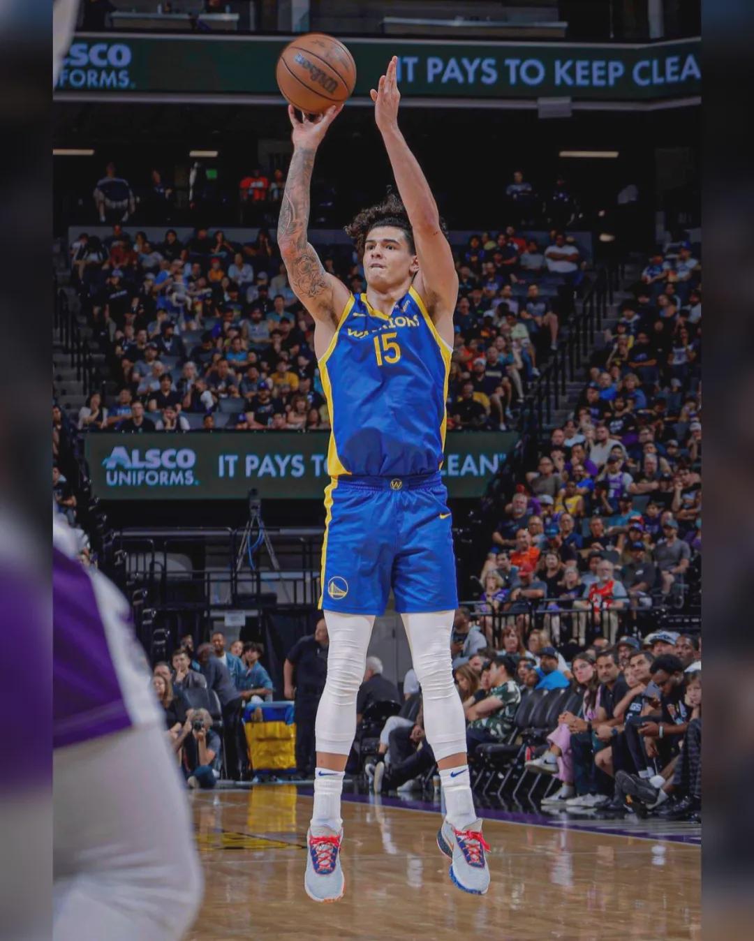 3年1500万！勇士正式续约！科尔捡到宝了