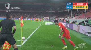 开云体育官网-武磊替补8分钟双响！海港主场大胜西海岸，收获新赛季中超首胜！