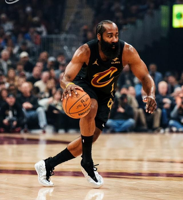 开云体育官网-现役巨星50分次数：伦纳德仅1次，杜兰特9，库里15，仅一人破20|凯文·杜兰特|斯蒂芬·库里|谢伊·吉尔杰斯-亚历山大|圣安东尼奥马刺队|多伦多猛龙队_新浪体育_新浪新闻