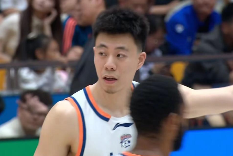 开云体育-残阵上海男篮6分力克山东，约翰逊空砍36+5，李添荣19+5弗格21分