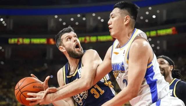 开云体育-广东被淘汰4将低迷太致命！徐杰攻守崩盘，麦考尔+双大外副作用！|北京|cba季后赛|周琦|比赛|季后赛_新浪体育_新浪新闻